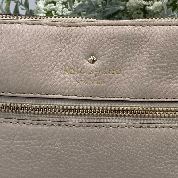Kate Spade Beige Leather‎ Cobble Hill Ellen Crossbody bag WKRU5941 - Picture 14 of 14